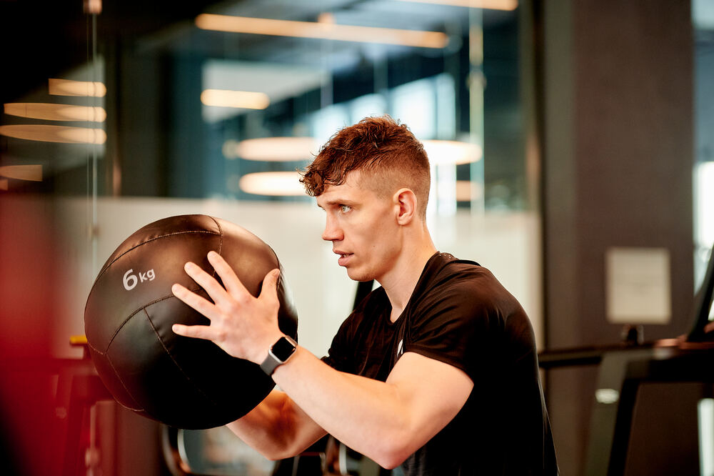 «Фитнес — это марафон, а не спринт»: интервью с фитнес-директором World Class Александром Мартыновым