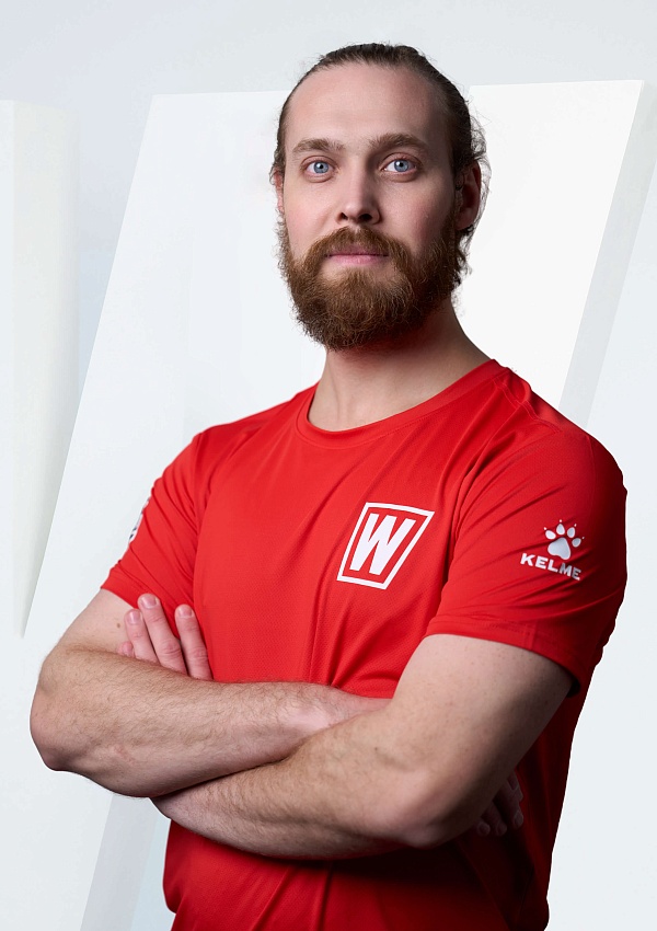 Меньшиков Денис